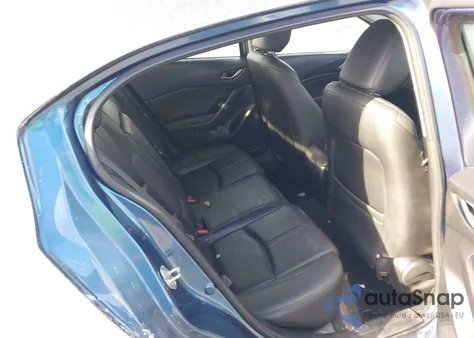 2018 Mazda Mazda3 Touring z USA, uszkodzony, nr VIN 3MZBN1L37JM275401